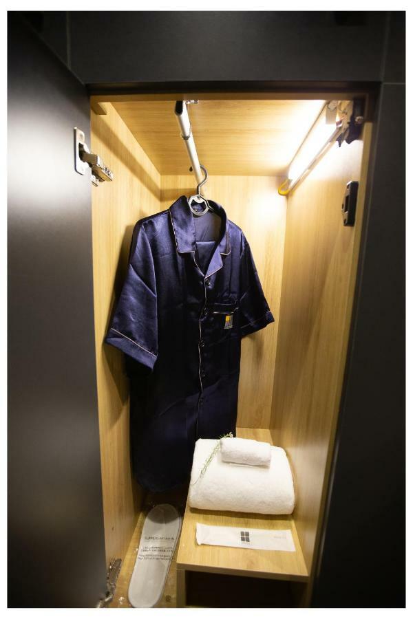 Khan Hoang Capsule Hotel (Adults Only) Ханой Экстерьер фото