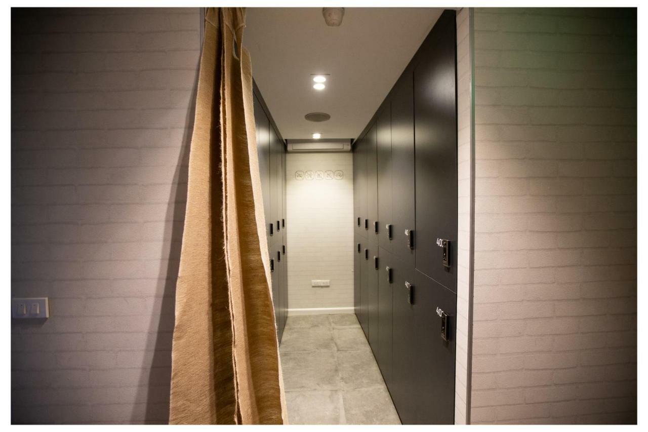 Khan Hoang Capsule Hotel (Adults Only) Ханой Экстерьер фото